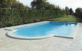 piscine enterrée rectangulaire béton 