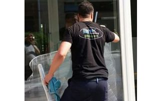 laveur de vitre BSC Cleaning