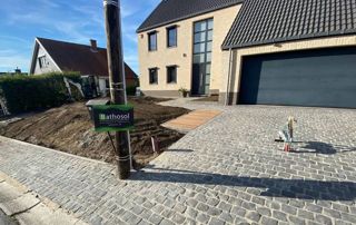 chantier Bathosol : entrée de garage en pavés