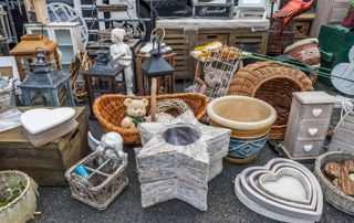 étalage de brocante