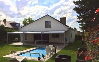 tente solaire terrasse piscine
