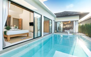 maison de vacances donnant sur la piscine