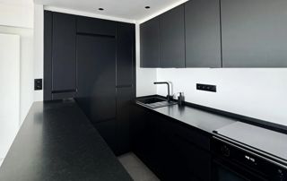 cuisine noire et blanche