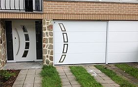 porte sectionnelle blanche