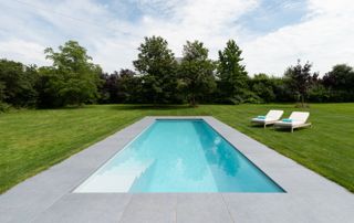 piscine en béton au Luxembourg