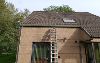 travaux sur toiture en tuiles 
