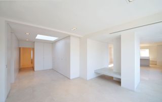 meubles de rangement discrets et spacieux