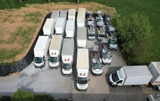 camions et lifts vus d'en haut