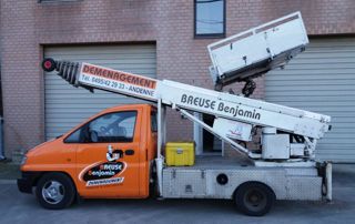 Camionnette avec lift