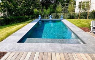 PIscine dans jardin