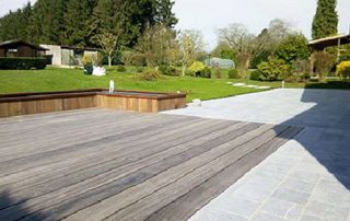 terrasse et jardin aménagés