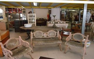 entrepôt d'objets anciens