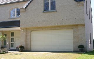 porte de garage pvc blanc