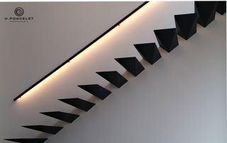 escalier suspendu