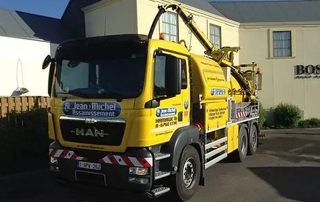 camion de l'entreprise Jean Michel Assainissement